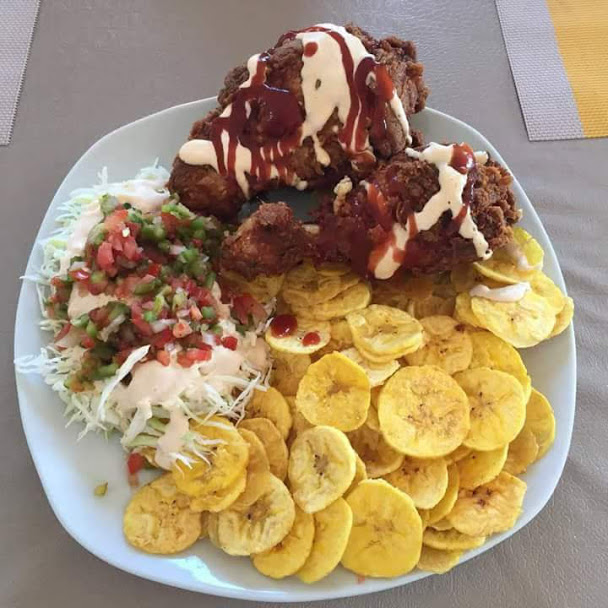 Are there any vegetarian options in Honduran cuisine?