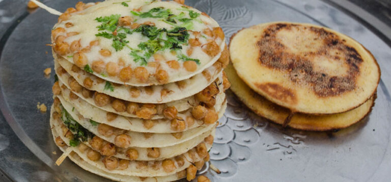 Can you tell me about the Mozambican street food scene?