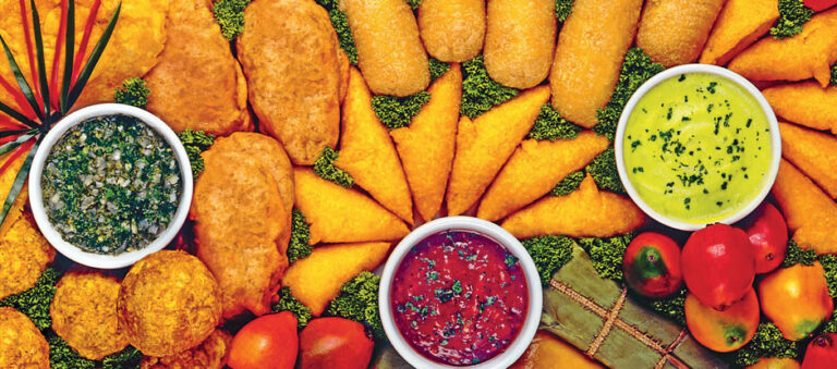 What are some traditional Colombian dishes that are worth trying?