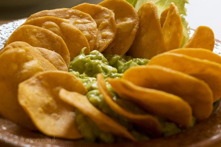 How can I find Guatemalan restaurants or street food stalls in my area?