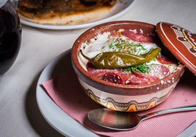 Is Bulgarian cuisine spicy?