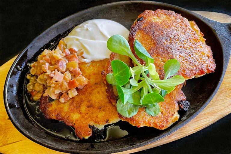 Can you find any influences from Lithuanian cultural traditions or historical events in the cuisine?