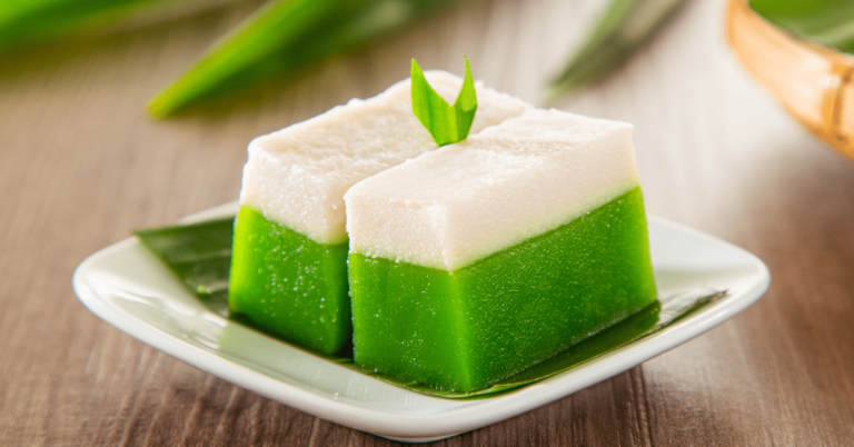 Are there any special desserts or sweets in Malaysian cuisine?