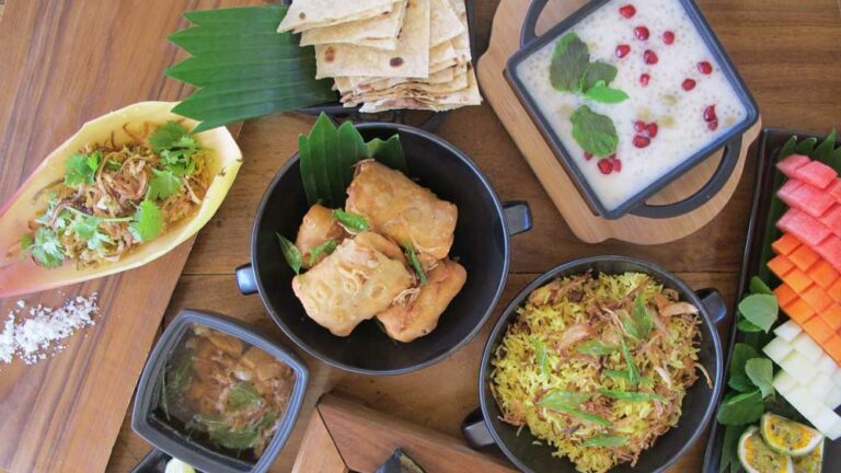 Are there any specific dietary restrictions or considerations in Maldivian cuisine?