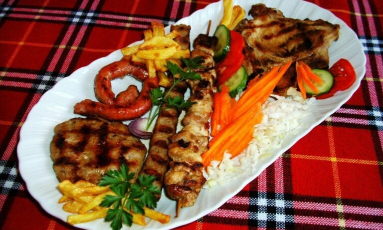 What are some popular Bulgarian dishes made with local ingredients?