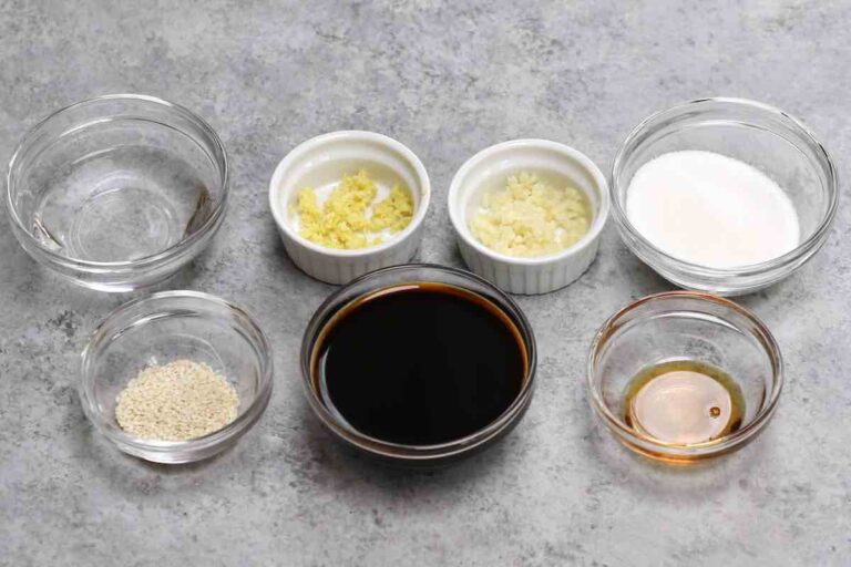 What are some popular condiments or sauces used in Mongolian cuisine?