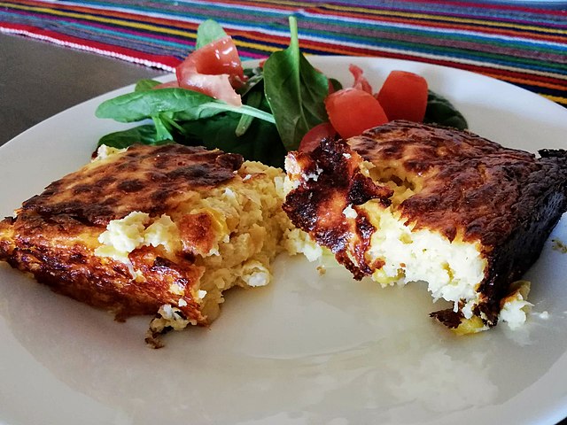 Can you tell me about the use of corn, cheese, and manioc in Paraguayan cooking?