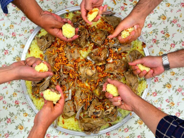 Can you find any influences from Jordanian historical sites or archaeological discoveries in the cuisine?