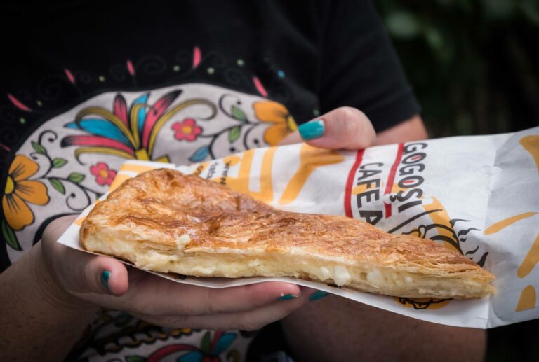 Can you tell me about the influence of Romanian cultural traditions on the cuisine?