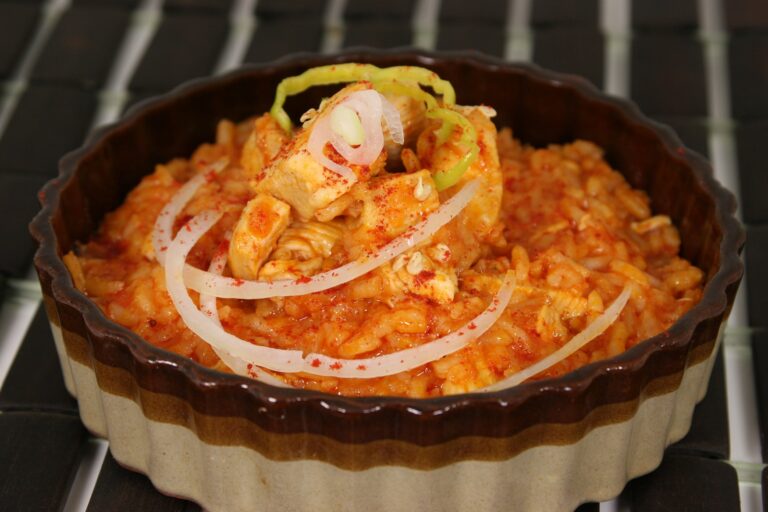 Are there any traditional dishes in Burkina Faso?