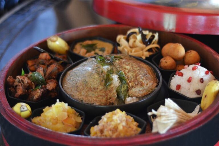 Can you find any influences from the Maldives’ fishing and maritime heritage in the cuisine?