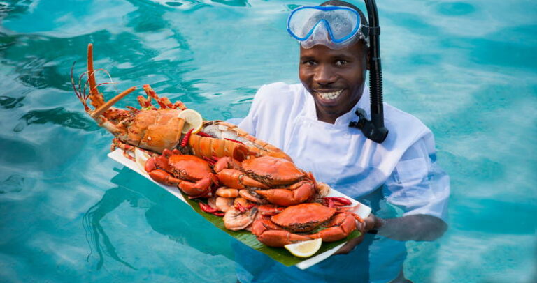 Are there any food markets or festivals in Mozambique?