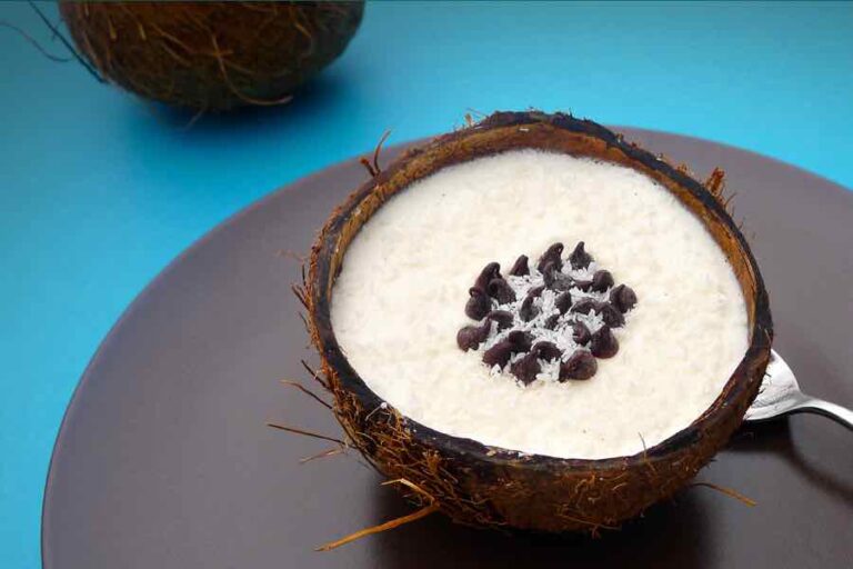 Are coconuts a commonly used ingredient in Micronesian cuisine?