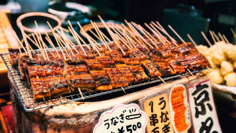 What are some popular street foods in Japan?