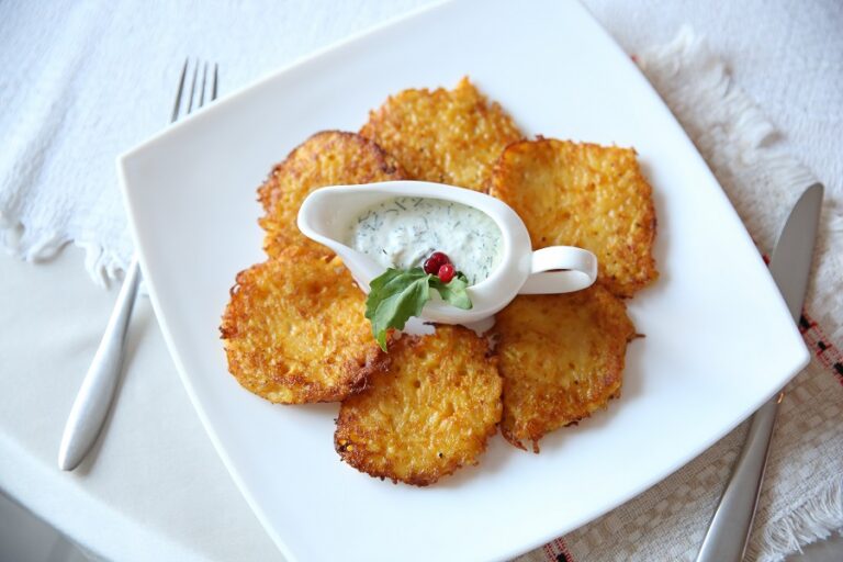 How is Belarusian cuisine different from other Eastern European cuisines?