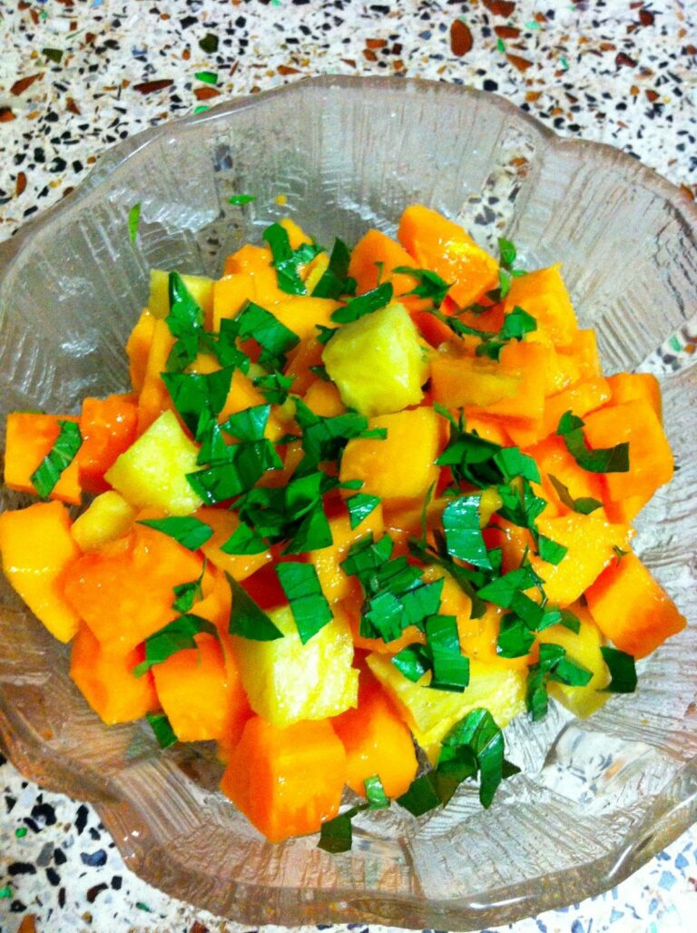 Are there any vegetarian or vegan options in Marshallese cuisine?