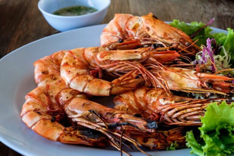 What is the traditional cuisine of Mozambique?