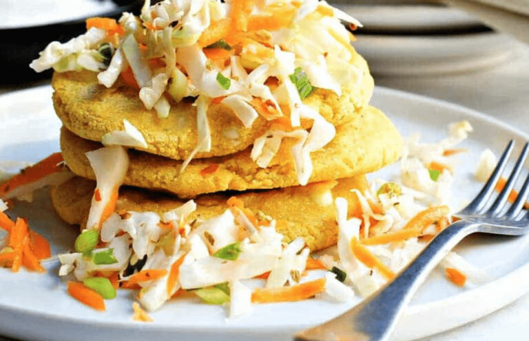Are there any street food markets or festivals in Honduras?