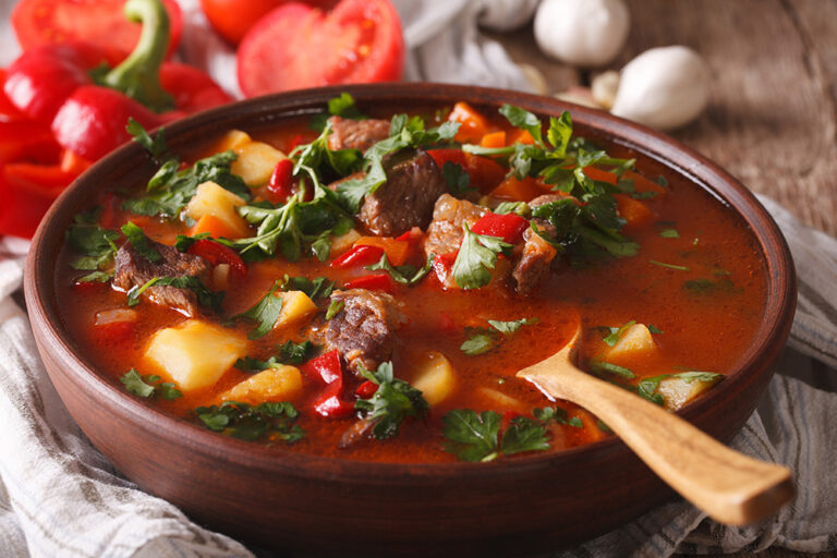 How does Hungarian cuisine differ between regions?