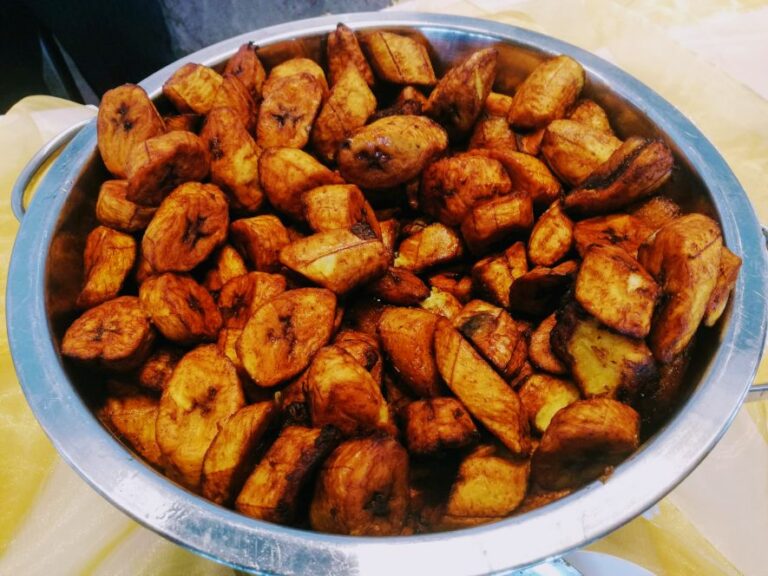 Can you recommend some popular Congolese desserts?