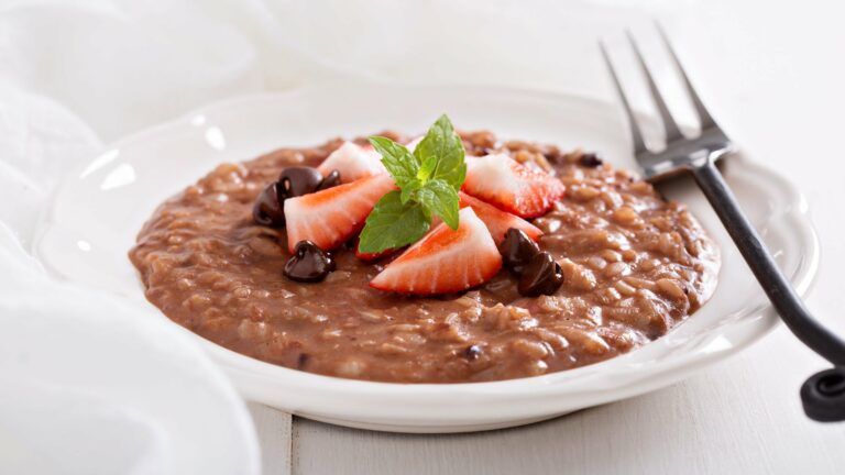 What are the typical breakfast options in Samoa?