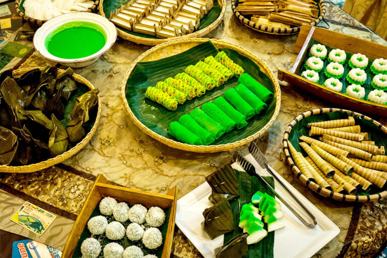 What are some popular Bruneian dishes made with local ingredients?
