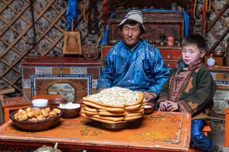 Are there any specific cooking techniques used in Mongolian cuisine?