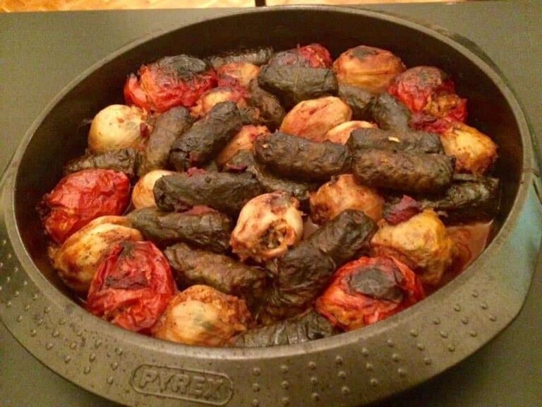 Can you explain the use of olive oil in Cypriot dishes?