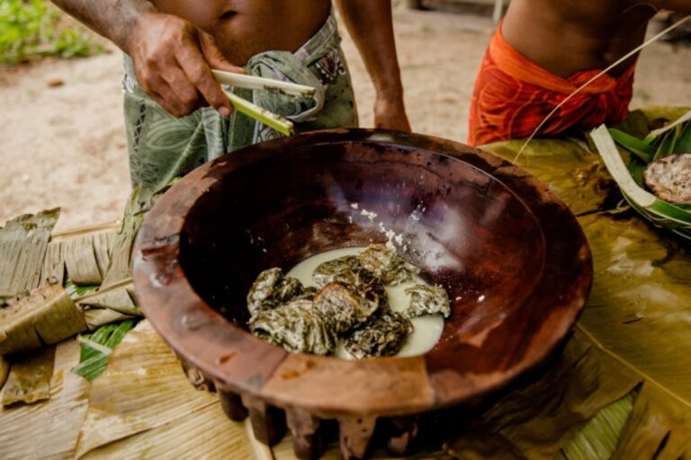 Can you tell me about the influences on Samoan cuisine from Polynesian and Pacific Island traditions?