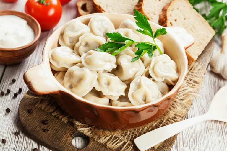Can you recommend some traditional Russian dishes that showcase the country’s culinary heritage?