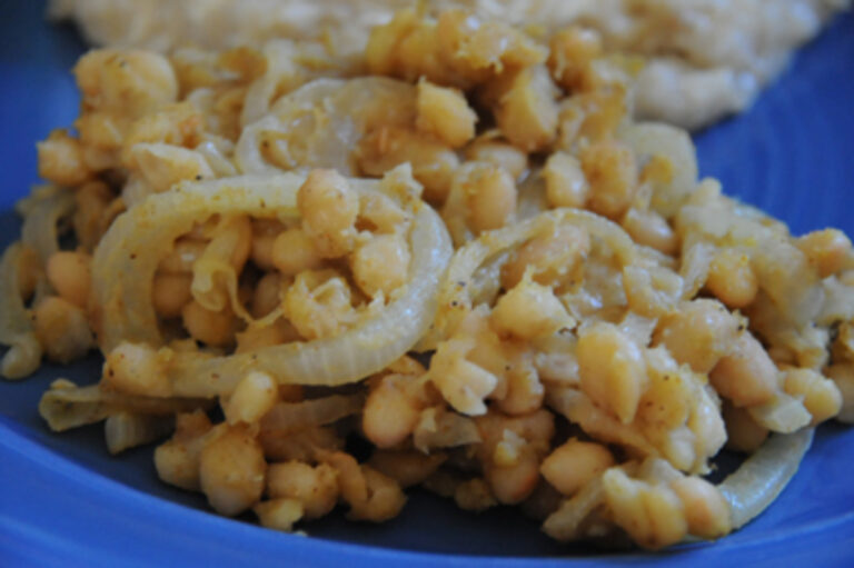 Are there any specific cooking techniques used in Burundian cuisine?