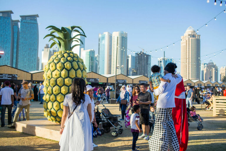 Are there any food markets or festivals in Qatar?