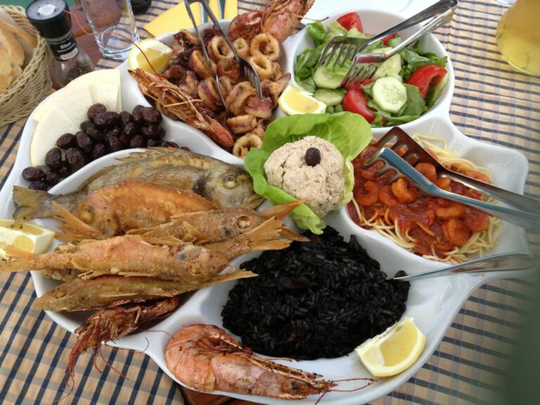 What are some popular Montenegrin street foods?