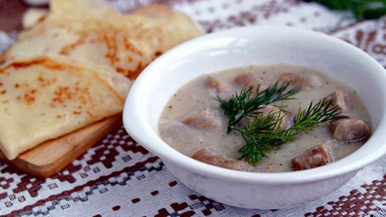 Are there any dietary restrictions in Belarusian cuisine?