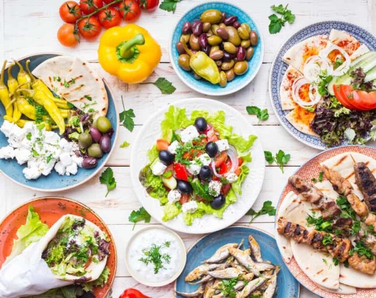 Can you recommend any Greek dishes suitable for vegetarians?