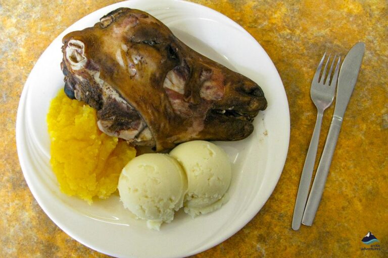 Can you find any British influences in Icelandic cuisine?
