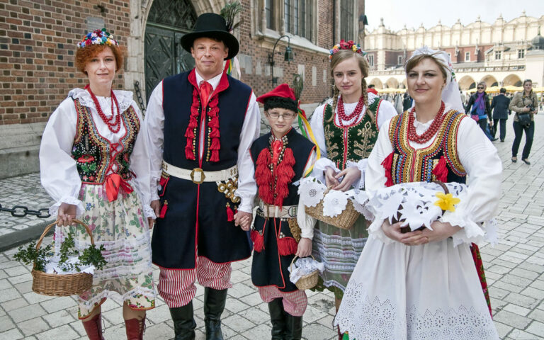 Can you tell me about the influence of Polish cultural traditions on the cuisine?