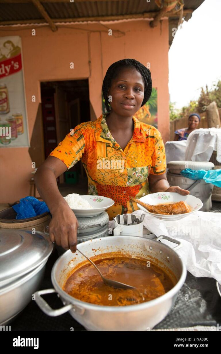 What are some traditional Beninese breakfast items?