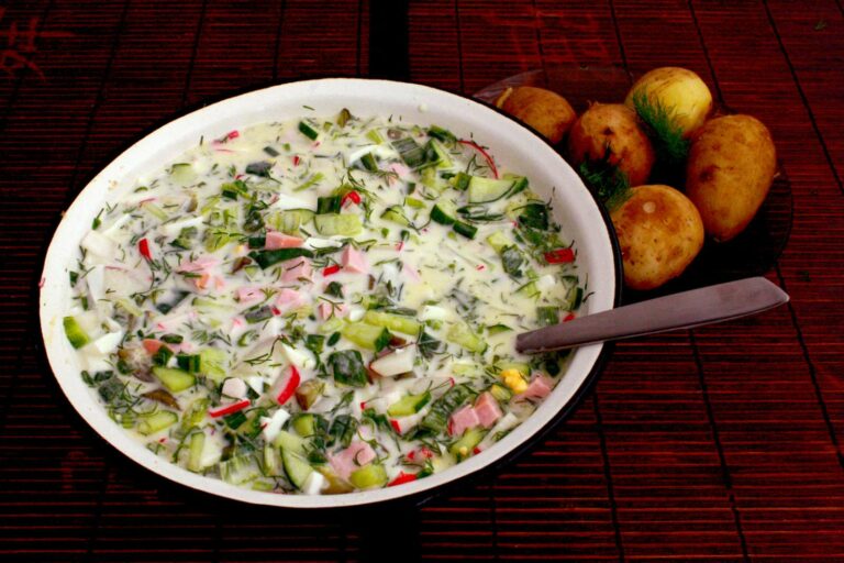 Are there vegetarian options available in Russian cuisine?